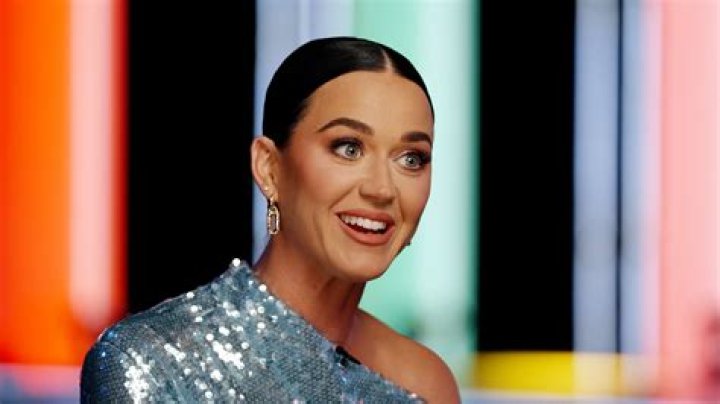 Here&rsquo;s How Katy Perry And Orlando Bloom Earn And Spend Their 370