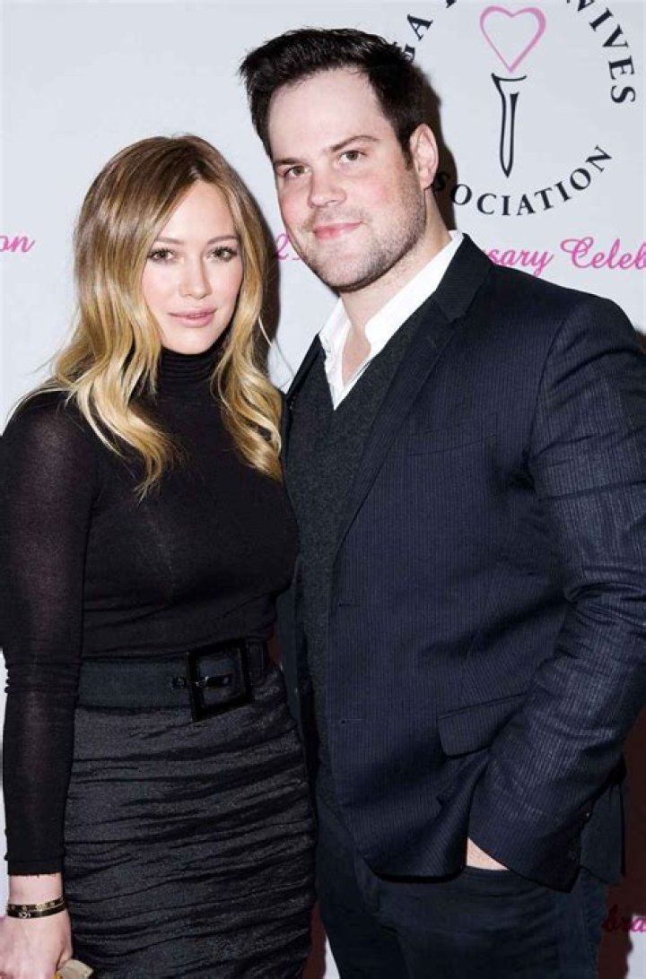 Hilary Duff Calls ExHusband Mike Comrie 'Amazing'