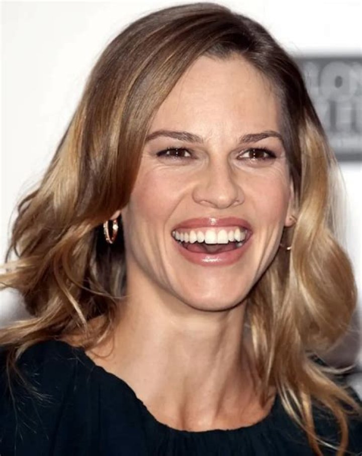 Hilary Swank celebrity &uacute;čes HappyHair