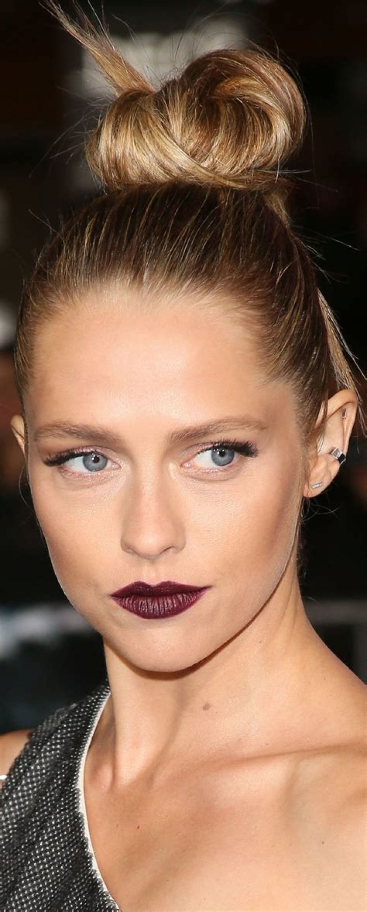 Hollywood Teresa Palmer Hairstyles 2012