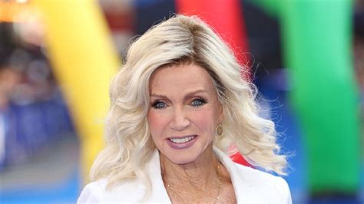 How old is Donna Mills&rsquo; daughter Chloe now? Tamron rerun renews interest