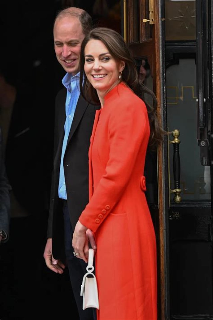 How tall are Kate Middleton, Meghan Markle and other royals in feet?