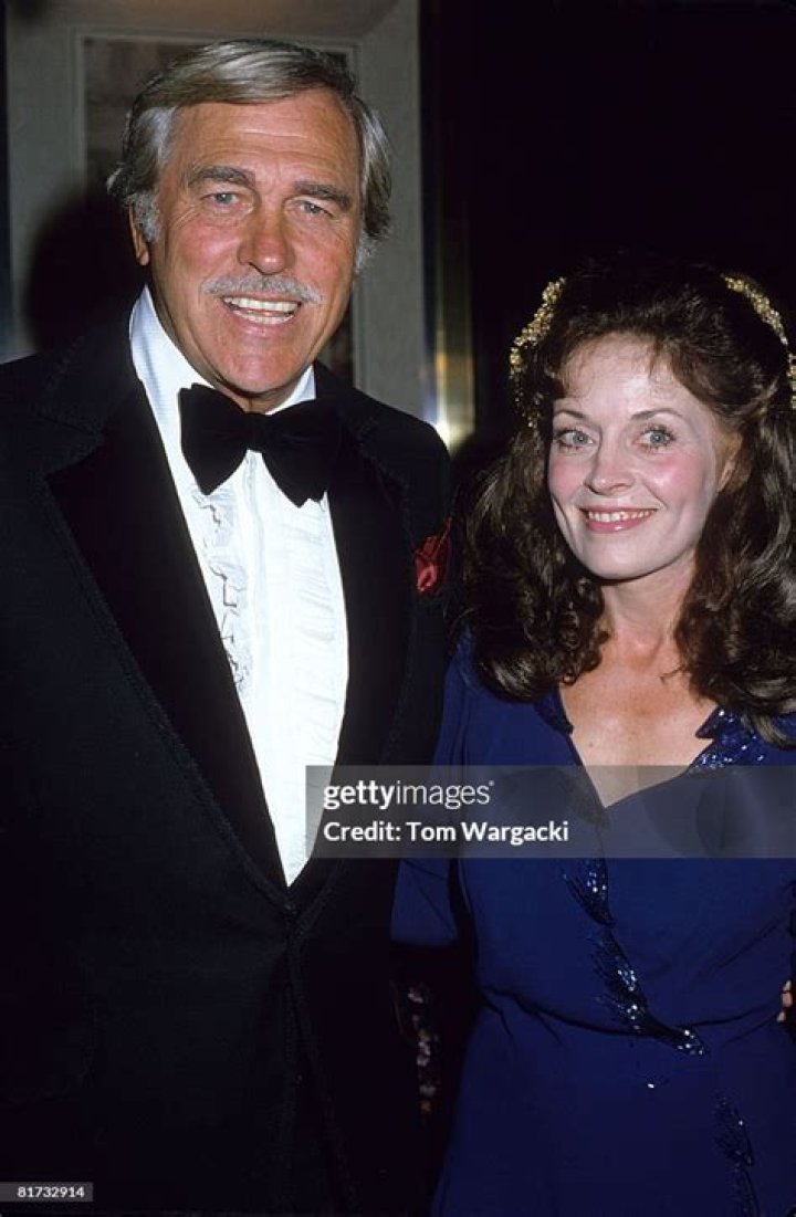 Howard Keel & wife Helen Famous singers, Favorite celebrities, Movie