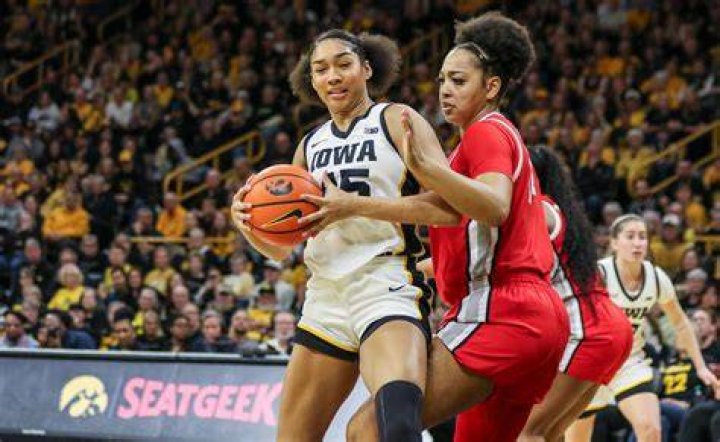 Iowa women&rsquo;s basketball freshman Hannah Stuelke stresses importance of