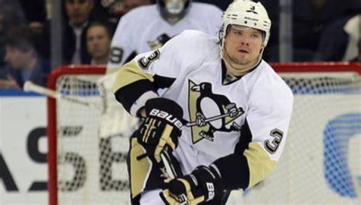 Is Hockey Douglas Murray Gay? Is He Dating Penny Parnevik? Girlfriend