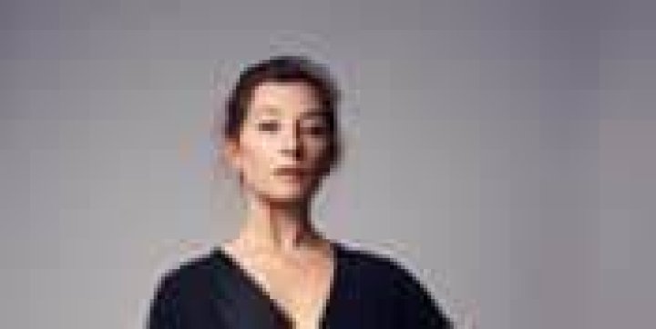 Is Isidora Goreshter married? Nationality, Net Worth, Family