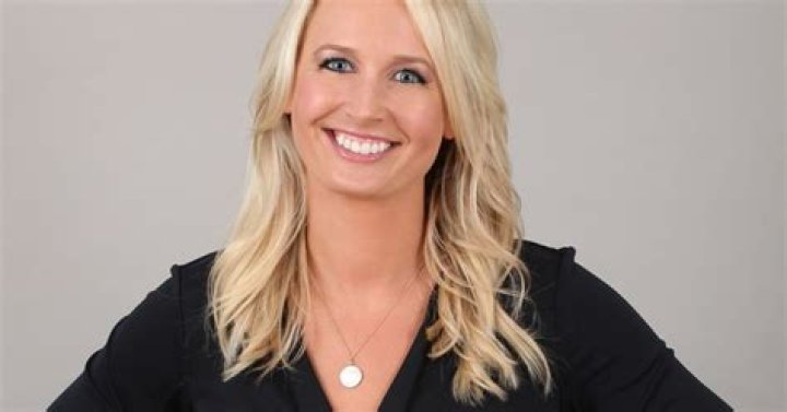 Is Sarah Kustok Married? Her Bio, Net Worth, Husband, Height, Mother