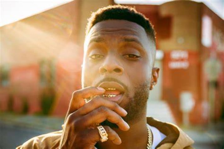 Isaiah Rashad's Addictions Almost Got Him Dropped by TDE DJBooth