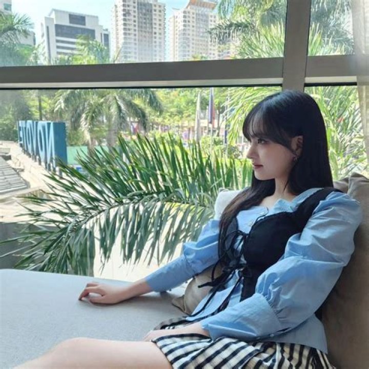 IVE LIZ (리즈) on Instagram “211207 📸 LIZ 1st Single Album [ELEVEN