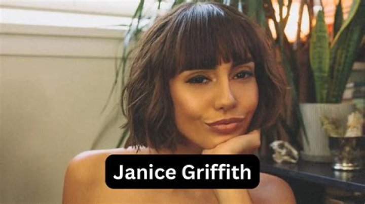 Janice Huff Bio, Age, Net worth, Married, Nationality, Body