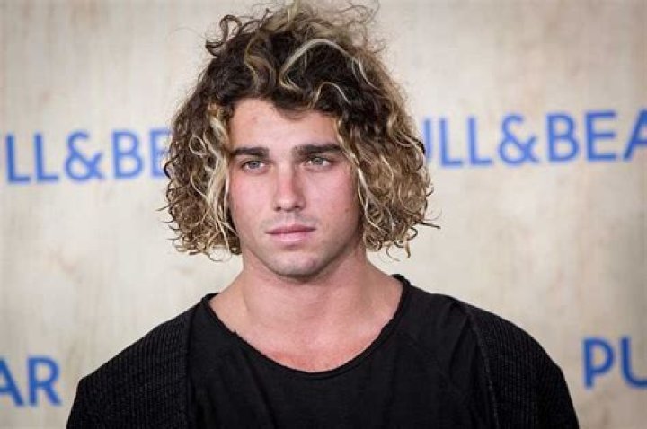 Jay Alvarrez Dating History &mdash; Details on the Influencer's Love Life