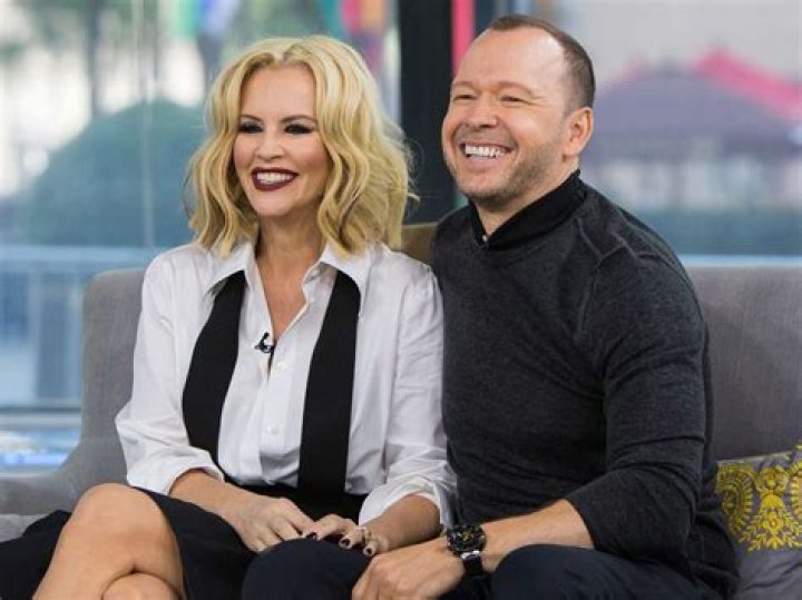 Jenny McCarthy and Donnie Wahlberg Engaged 5 Fast Facts You Need to Know
