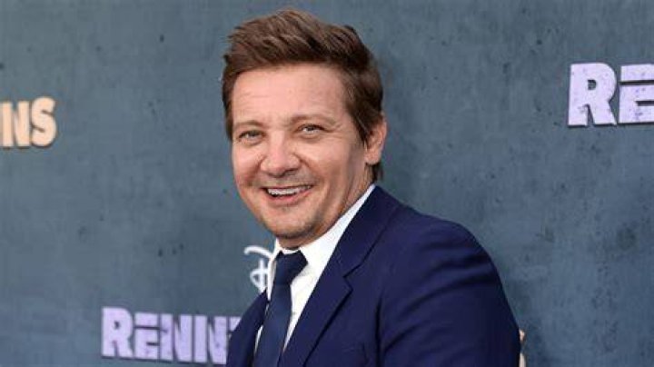 Jeremy Renner's Wife Asking for Primary Custody of Their Daughter in