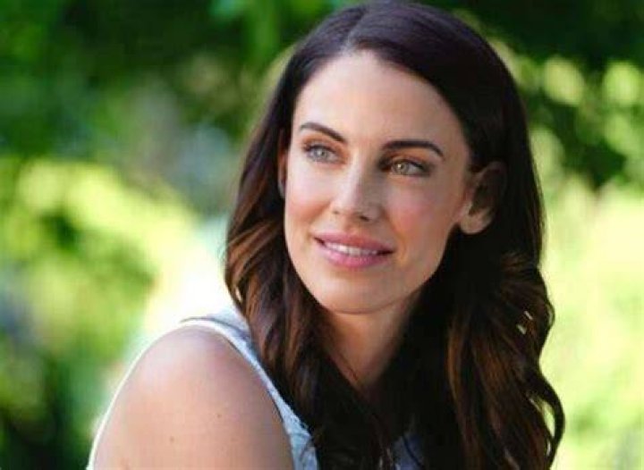 Jessica Lowndes Net Worth, Bio, Height, Family, Age, Weight, Wiki 2024