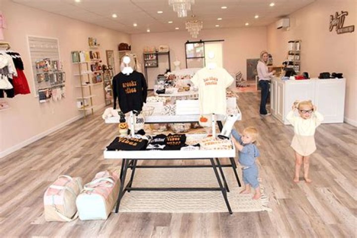 Jessica Tomac gears Cortez boutique to parents with young children