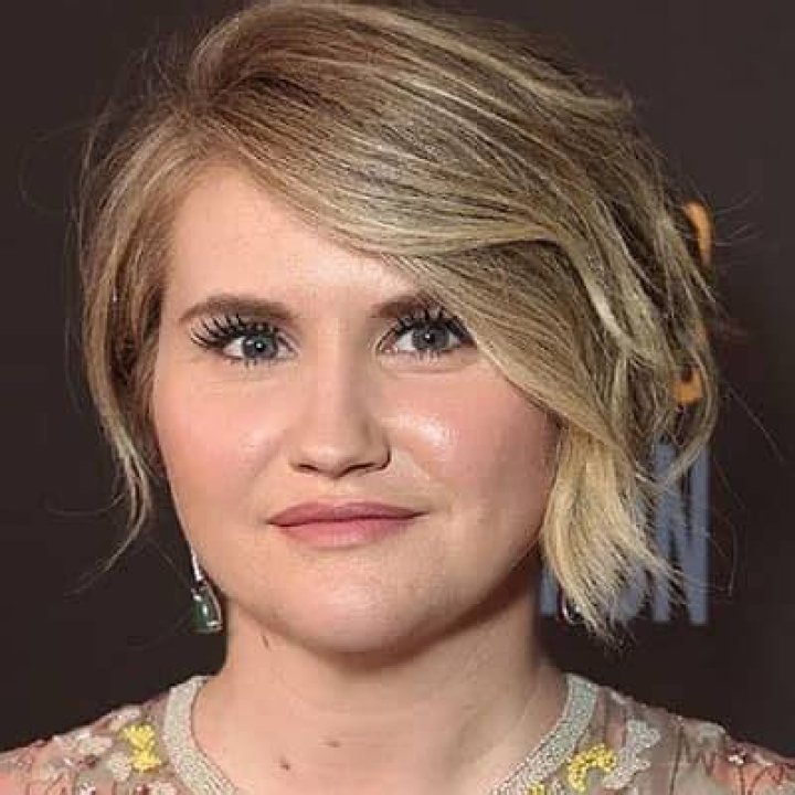 Jillian Bell Biography Facts, Childhood, Family Life & Achievements