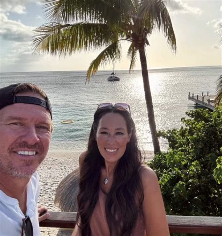 Joanna Gaines Wiki, Age, Biodata, Net Worth, Husband, Facts & More