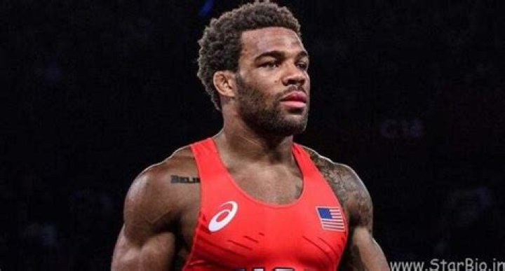 Jordan Burroughs Height, Age, Married, Wife & Net Worth