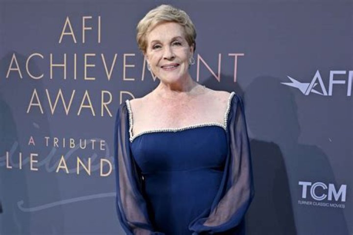 Julie Andrews Net Worth 2021, Salary, Age, Height, Bio, Career, Wiki