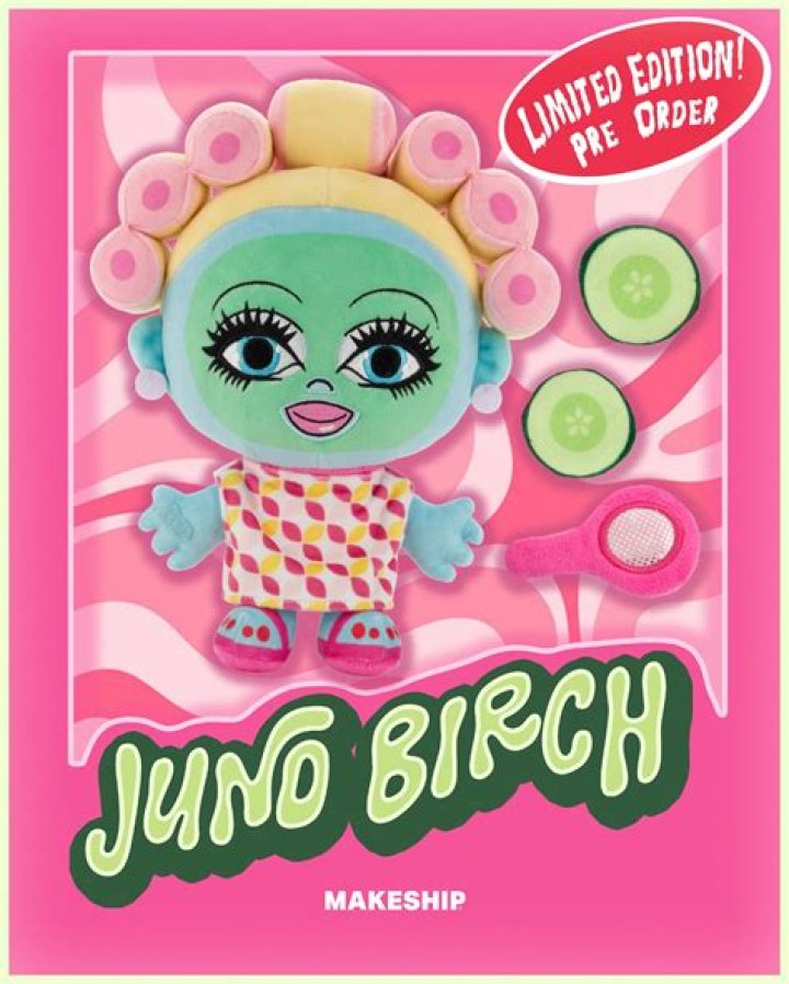Juno Birch en Instagram &ldquo;Just made a new Cucumber Visions sculpture
