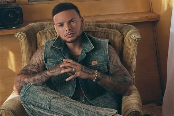 Kane Brown's 2 Daughters Everything to Know