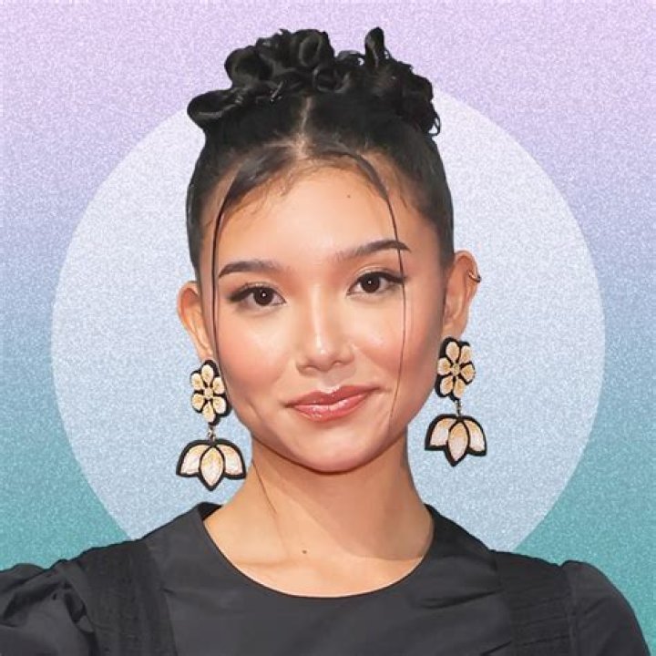 Kiawentiio Tarbell in 2022 Halloween face makeup, Face, Face makeup