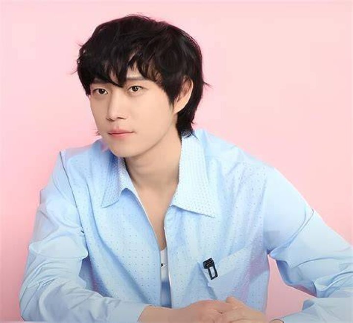 Kim Young Dae xác nhận tham gia phim mới sau khi rút khỏi 'School 2021