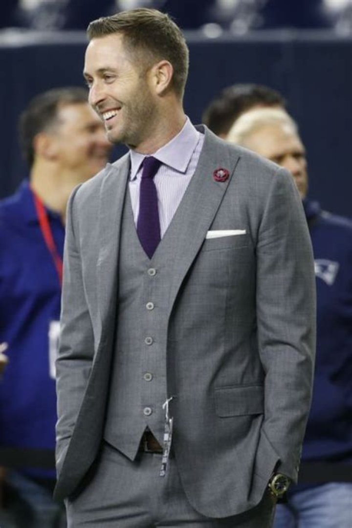 Kliff Kingsbury Wife, Is He Married, Girlfriend Veronica Bielik, Kids