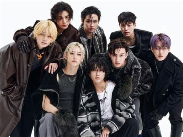 Kpop grupo Stray Kids anuncia saída de Woojin Metrópoles