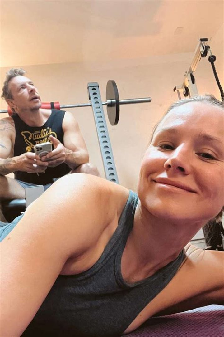 Kristen Bell works out with her Woman in the House castmate Benjamin