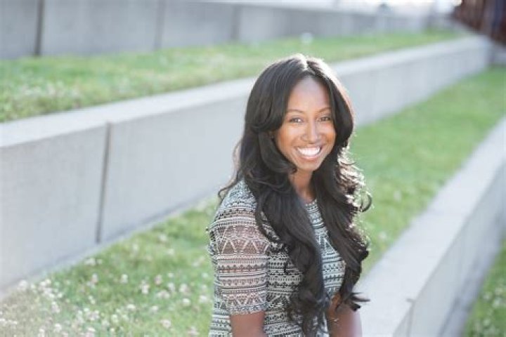 L. Renee Wyatt, Broker at Living Room Realty