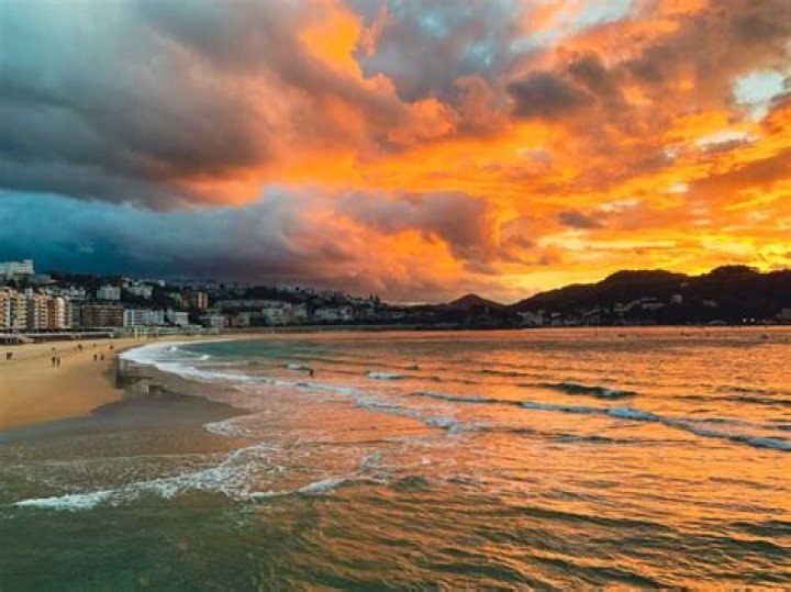 La Concha St Jean de Luz Spanish cuisine near me Book now