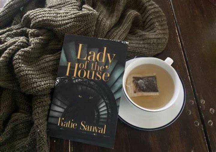 Lady of the House Kelly wearstler wallpaper, Kelly wearstler, Famous