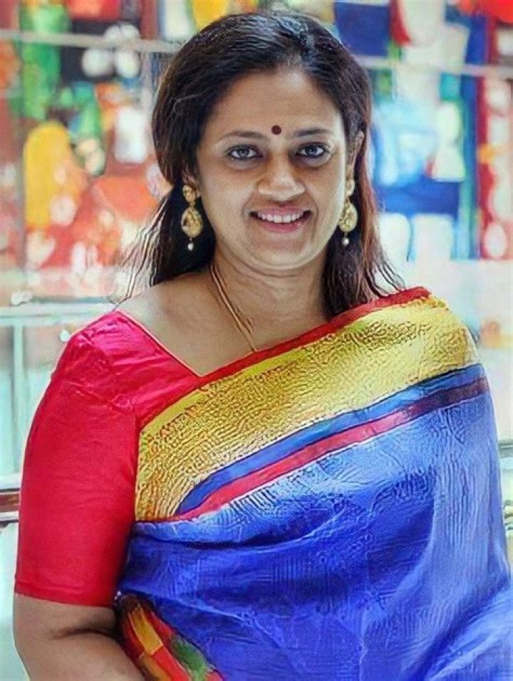 Lakshmi Ramakrishnan Beautiful Women Over 40, Beautiful Saree