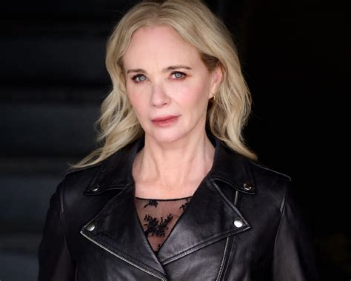 Lauren Holly Bio, Net Worth, Husband, Jim Carrey, Francis Greco, Kids