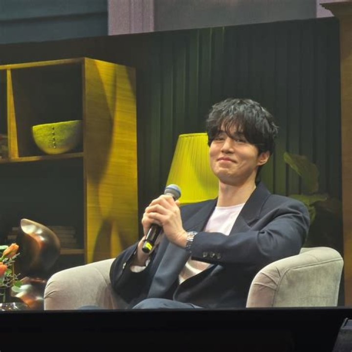 Lee Dong Wook Shares His Determination About Career Soompi