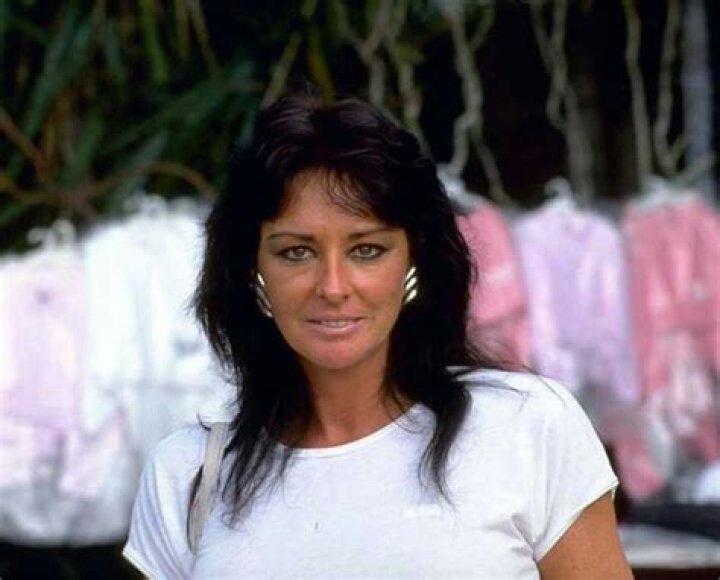 Linda Gibb Birthday May 11th Barry gibb, Andy gibb, Bee gees