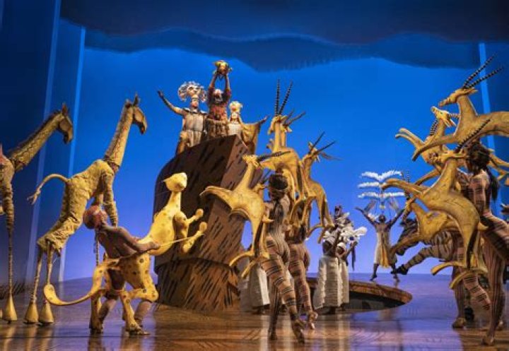 Lion King the Musical Th&eacute;&acirc;tre Mogador Theatre In Paris