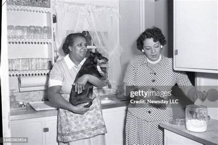 Loretta Costello , wife of mobster Frank Costello, talks to a... News