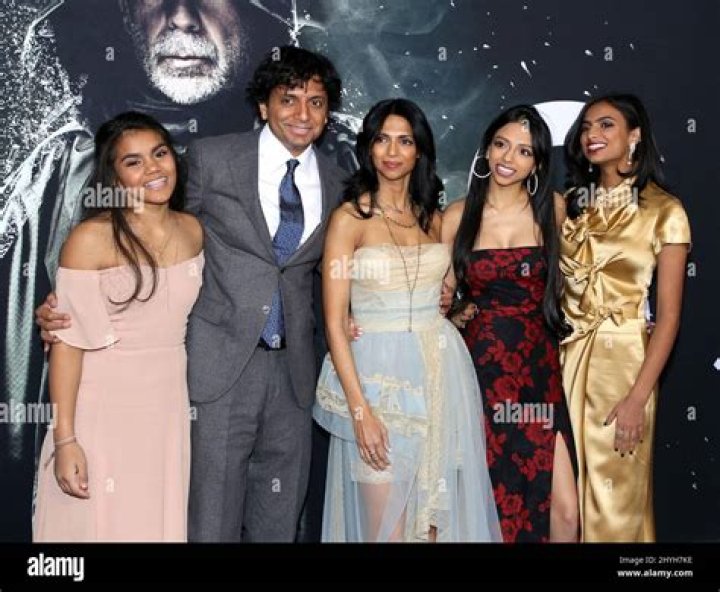 M. Night Shyamalan, wife Bhavna Vaswani, daughters Saleka Shyamalan