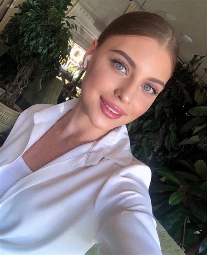 Madi Mckinney on Instagram &ldquo;So obsessed with you 🤎&rdquo; Pets, Labrador