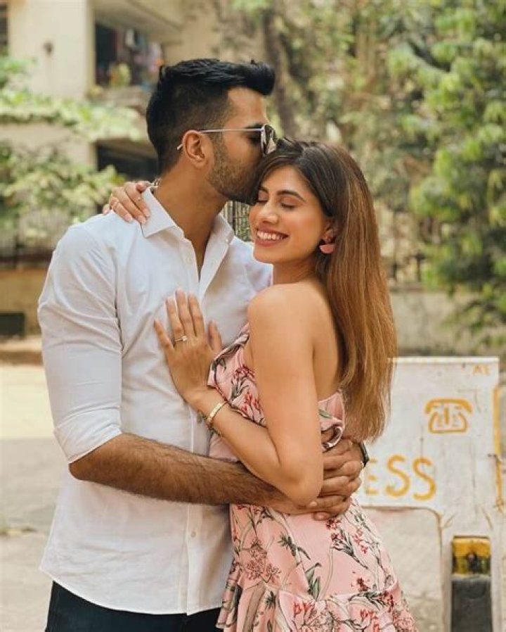 Malvika Sitlani The Popular Beauty BloggerActor Ties The Knot With