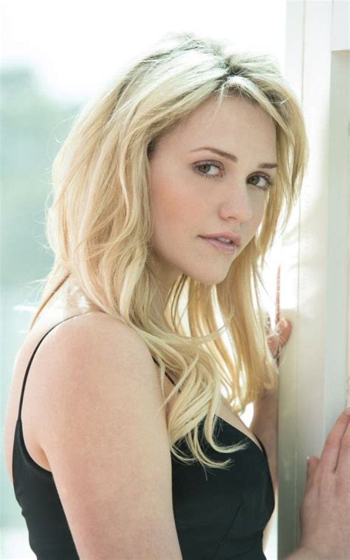 Mia Malkova Profile, Photos, News, Bio CelebNest