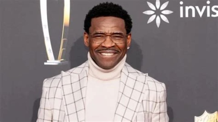 Michael Irvin 2024 Wife, net worth, tattoos, smoking & body facts Taddlr
