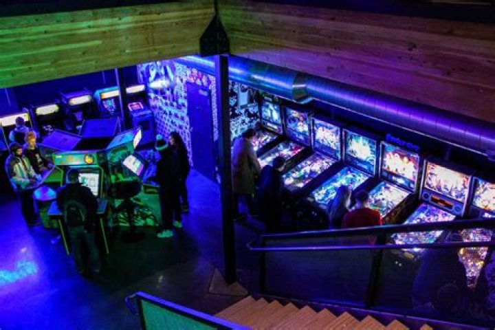 Milwaukee UpDown Arcade Bar, Craft Beer & Cocktails