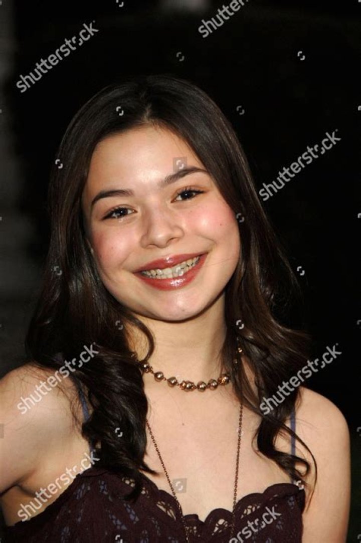 Miranda Cosgrove editorial stock photo. Image of carpet 271460253