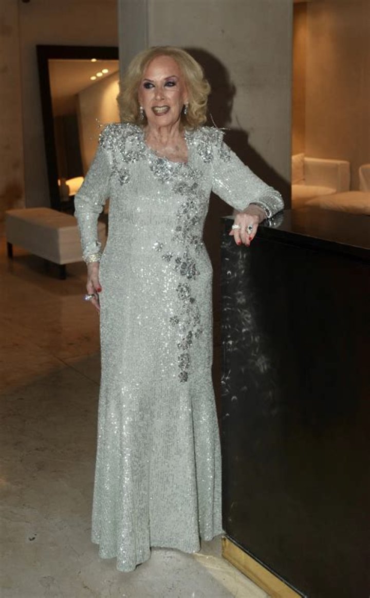 Mirtha Legrand cumple 94 &ldquo;La vacunaci&oacute;n vip me parece una verg&uuml;enza