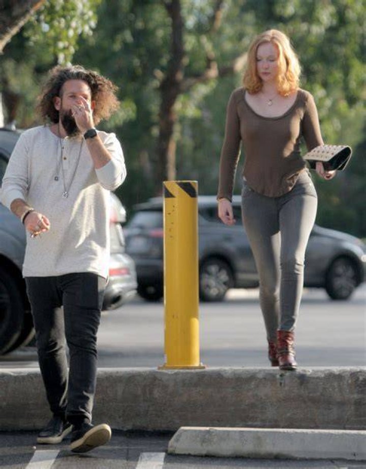 Molly Quinn Running Errands With Her Boyfriend, TV producer Elan Gale