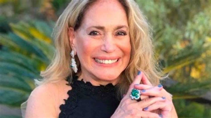 Muestra Susana Gonz&aacute;lez al pap&aacute; de su hijo