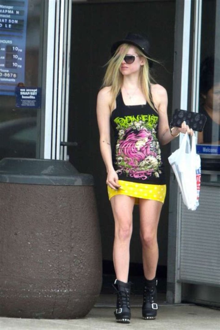 Name Avril Lavigne, Profession Musician, Nationality Canada